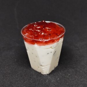 Маскарпоне с малини - Млечен крем с маскарпоне с чия и малиново кули